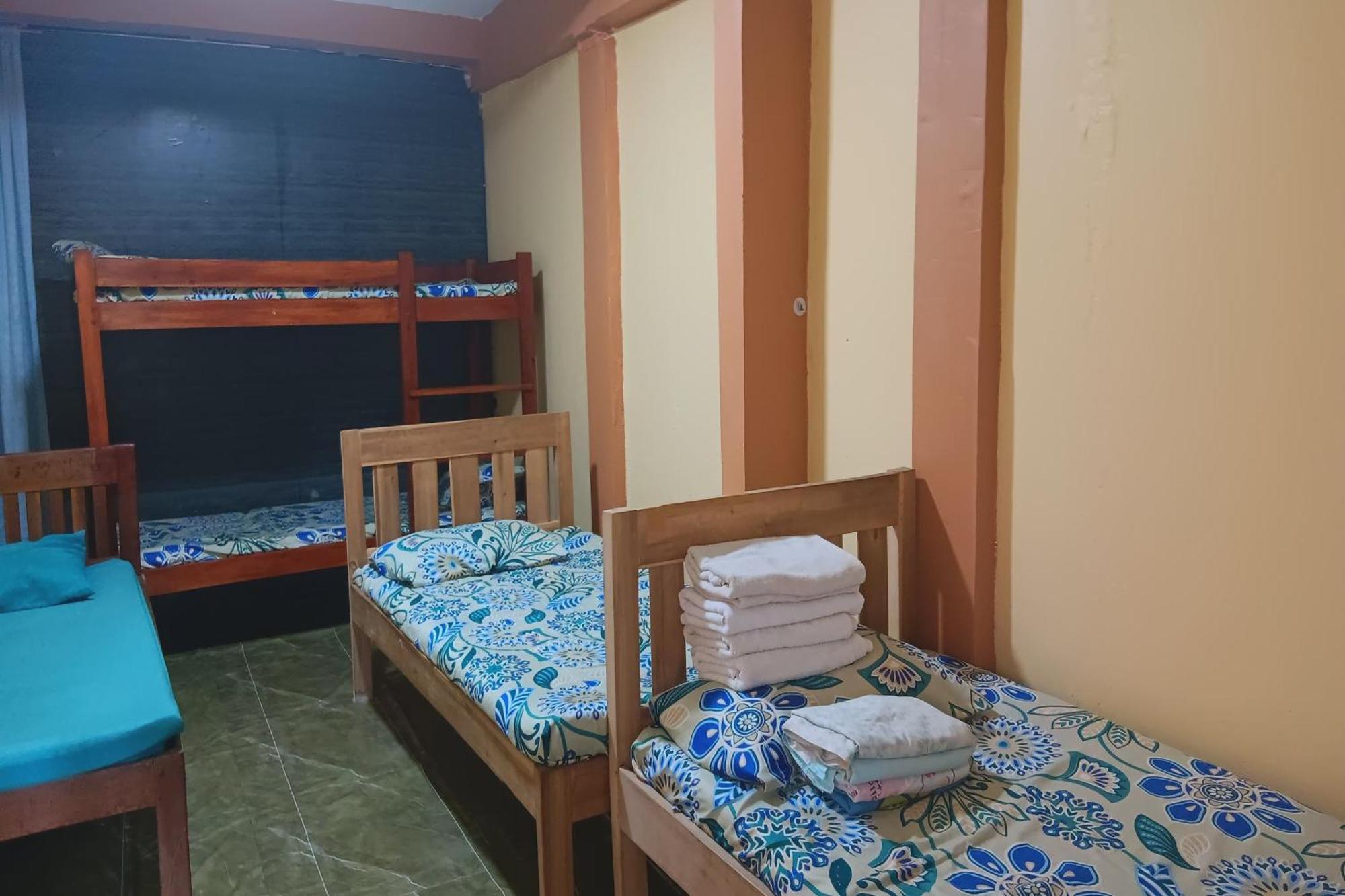 Larosa Hostel Puerto Princesa Dış mekan fotoğraf